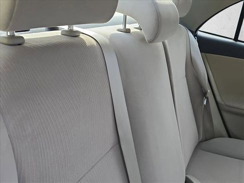 Used 2011 Toyota Corolla LE image 19