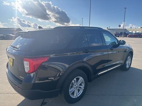 Certified 2024 Ford Explorer XLT w/ Equipment Group 202A image 7