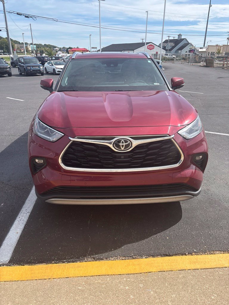 Used 2021 Toyota Highlander Platinum AWD/4WD image 10