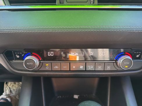 Used 2018 MAZDA MAZDA6 Touring image 13