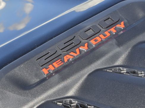 New 2026 RAM 2500 Laramie w/ Night Edition AWD/4WD image 8
