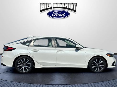 Used 2024 Honda Civic EX-L image 2