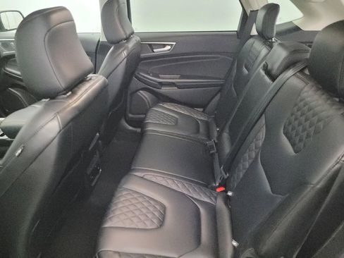 Used 2024 Ford Edge Titanium image 18