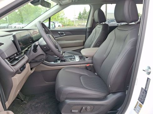 New 2026 Kia Carnival EX FWD image 15