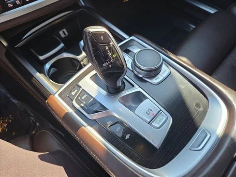 Used 2016 BMW 750i xDrive AWD/4WD image 12