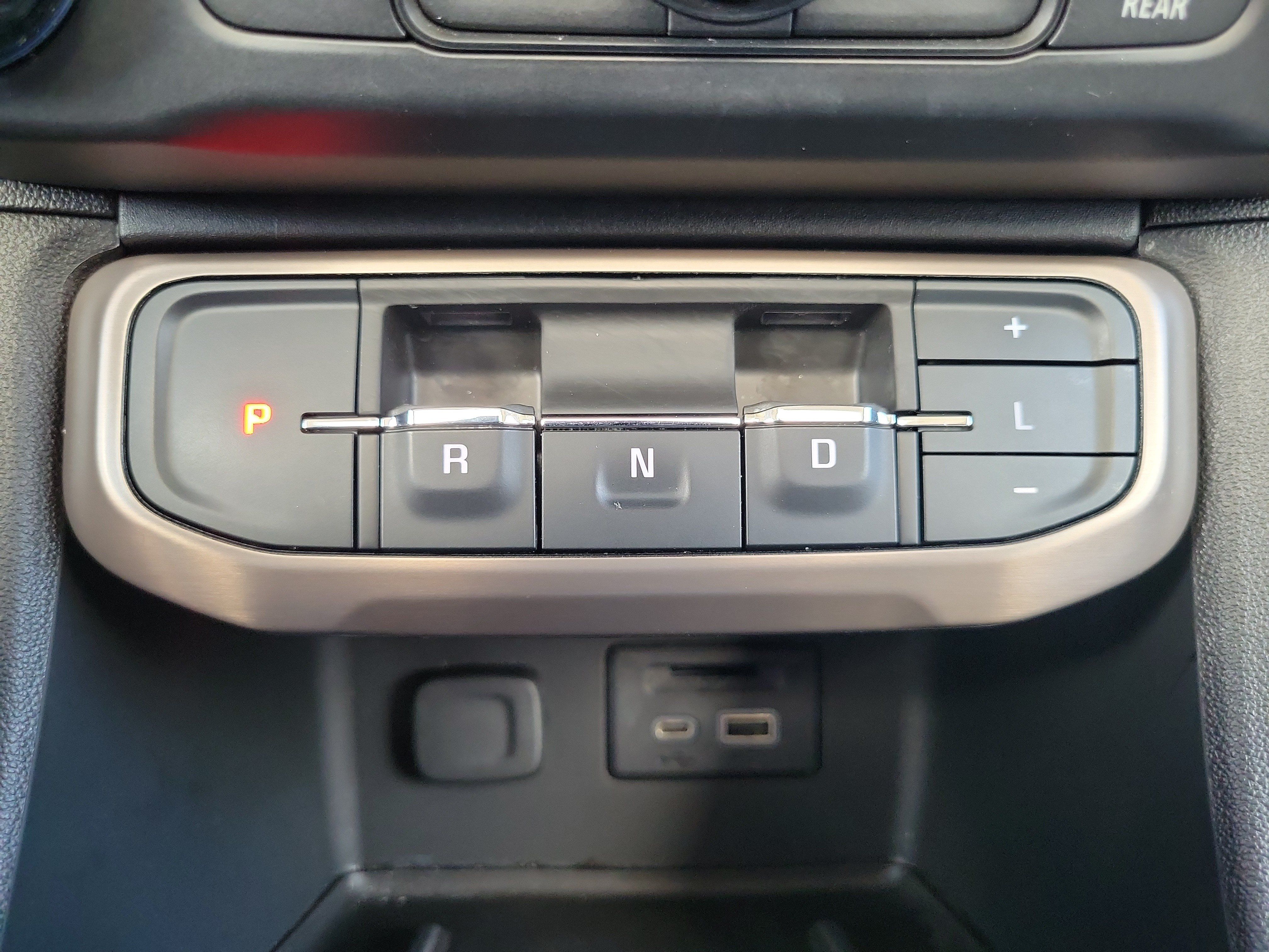 Used 2020 GMC Acadia Denali w/ Technology Package FWD image 22