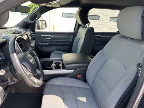 Used 2021 RAM 1500 Big Horn AWD/4WD image 3