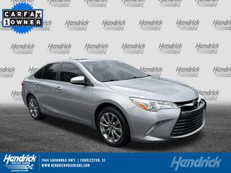 Used 2017 Toyota Camry XLE w/ Moonroof Package FWD video 1