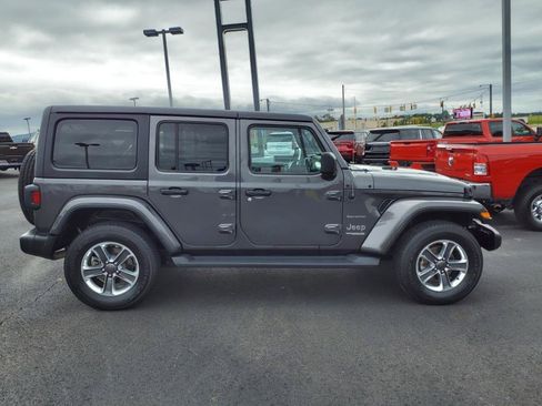 Used 2021 Jeep Wrangler Unlimited Sahara image 5