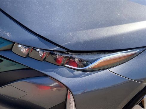 Used 2018 Toyota Prius Prime Premium image 28
