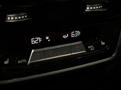 Used 2020 BMW X7 xDrive40i AWD/4WD image 25