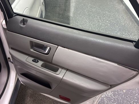 Used 2003 Ford Taurus SES image 26