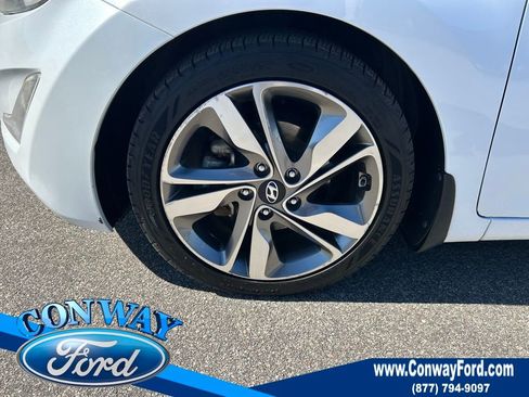 Used 2016 Hyundai Elantra Limited image 12