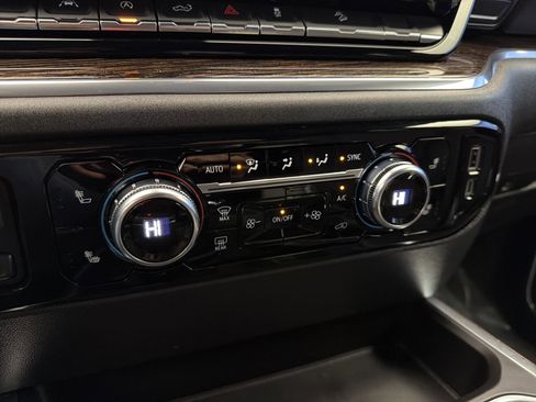 Used 2023 GMC Sierra 1500 Elevation image 21