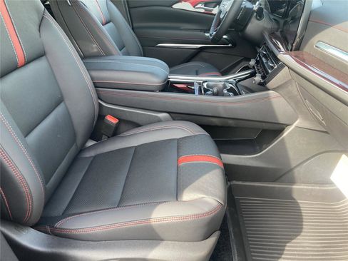 New 2026 Chevrolet Traverse RS w/ LPO, Floor Liner Package image 16