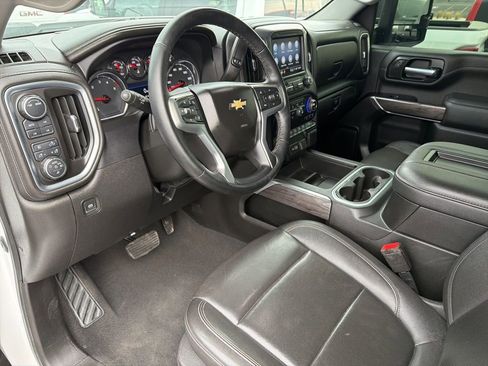 Used 2022 Chevrolet Silverado 2500 LTZ w/ LTZ Convenience Package AWD/4WD image 37