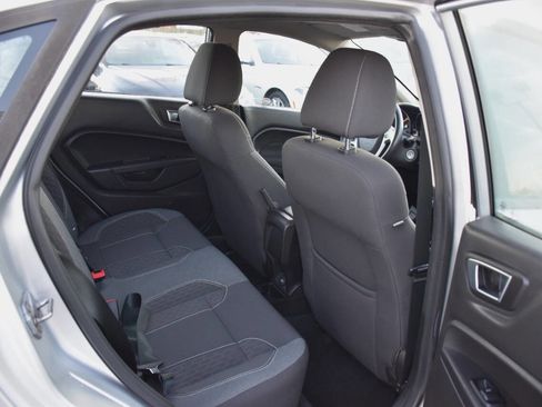 Used 2014 Ford Fiesta SE w/ Equipment Group 201A image 11