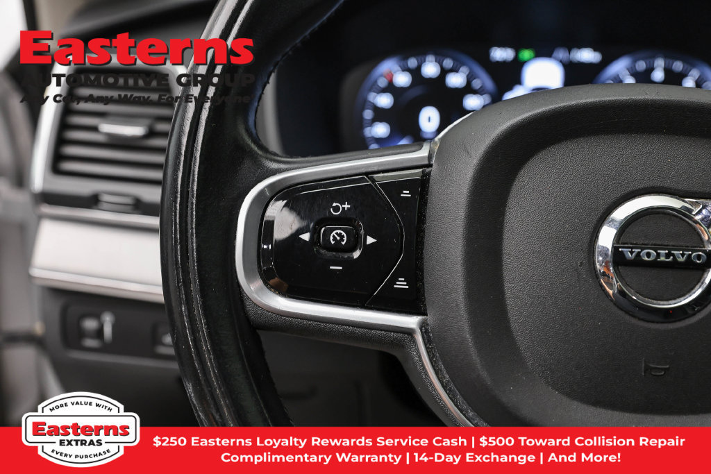 Used 2022 Volvo XC90 T5 Momentum AWD/4WD image 16
