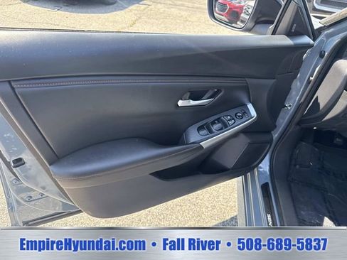 Used 2024 Nissan Sentra SR FWD image 16