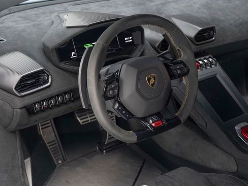Used 2022 Lamborghini Huracan STO RWD image 16