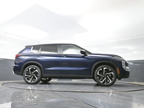 Used 2024 Mitsubishi Outlander SE image 51