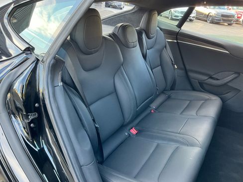 Used 2022 Tesla Model S image 21