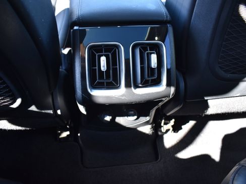 Used 2022 Kia Sorento SX w/ Panoramic Sunroof Package image 31