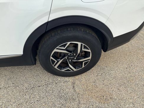 Used 2023 Kia Sportage LX AWD/4WD image 28