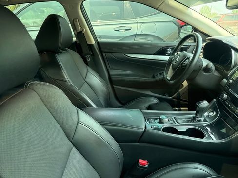 Used 2017 Nissan Maxima 3.5 SV FWD image 4