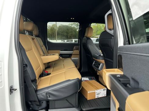 New 2026 Ford F250 Lariat w/ Lariat Premium Package image 17