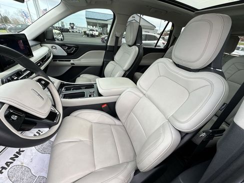 Used 2025 Lincoln Aviator Reserve w/ Equipment Group 201A image 11