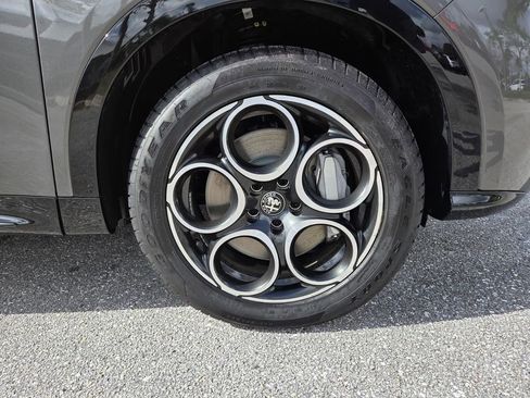 Used 2025 Alfa Romeo Tonale w/ Premium Package image 10