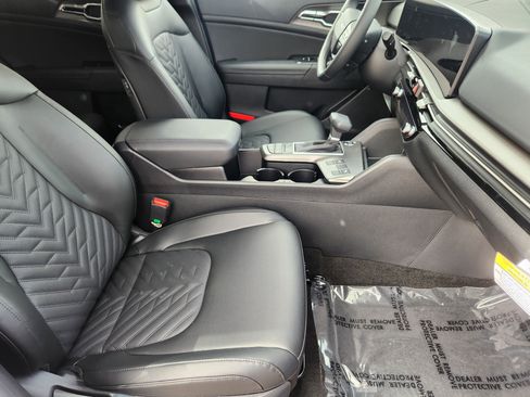 New 2026 Kia Sportage X-Line w/ X-Line Technology Package image 13