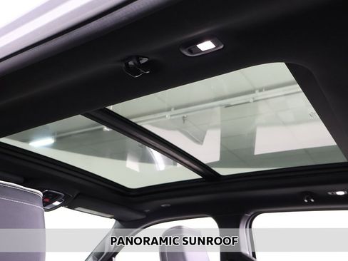 Used 2022 RAM 1500 Laramie w/ Sport Appearance Package image 4