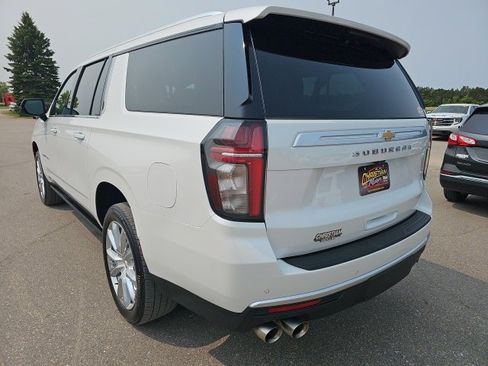 Used 2023 Chevrolet Suburban High Country w/ Premium Package 2 image 3