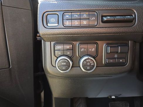 Used 2022 GMC Yukon Denali w/ Denali Premium Package image 20