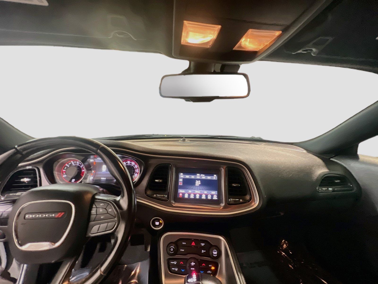 Used 2020 Dodge Challenger SXT RWD image 15