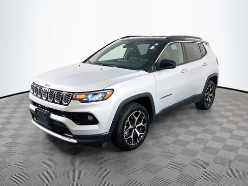 Used 2025 Jeep Compass Limited AWD/4WD image 3