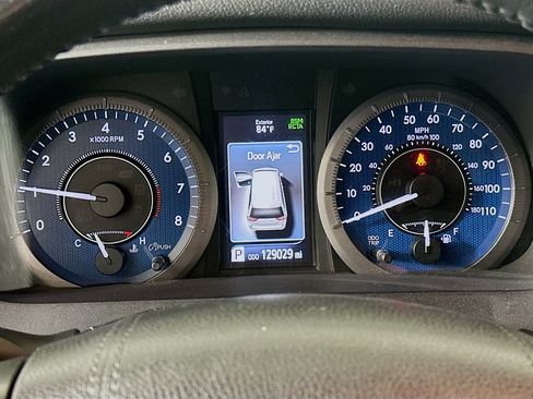 Used 2020 Toyota Sienna XLE image 19