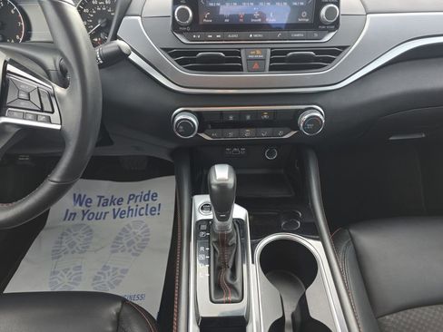 Used 2024 Nissan Altima 2.5 SR image 11