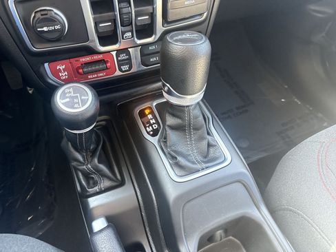 Used 2026 Jeep Gladiator Rubicon AWD/4WD image 21