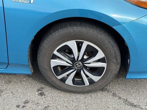 Used 2017 Toyota Prius Prime Advanced image 7