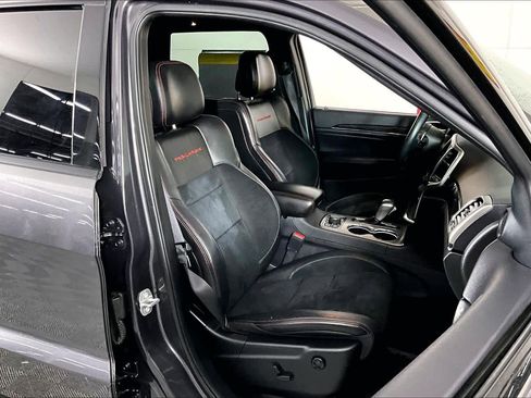 Used 2017 Jeep Grand Cherokee Trailhawk image 8