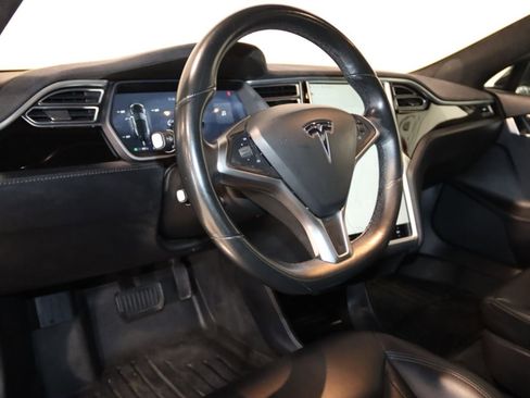 Used 2015 Tesla Model S 70 image 34