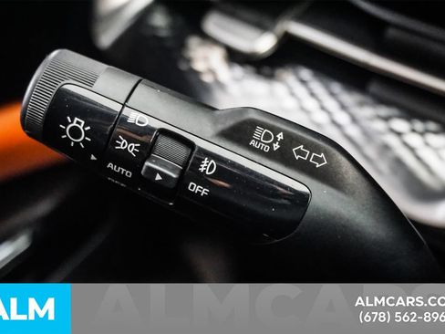 Used 2022 Kia Carnival SX Prestige FWD image 32