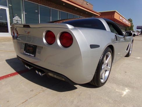 Used 2006 Chevrolet Corvette Coupe RWD image 5