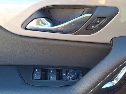 Used 2025 Chevrolet Blazer LT w/ Convenience Package image 31