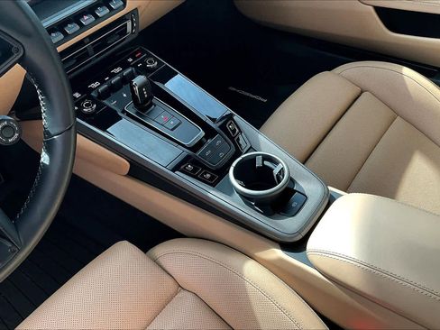 Used 2022 Porsche 911 Carrera image 15