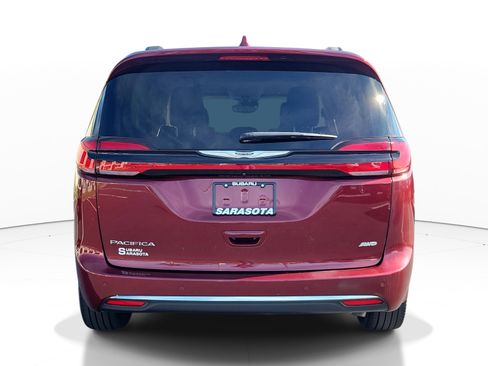 Used 2022 Chrysler Pacifica Touring-L image 5