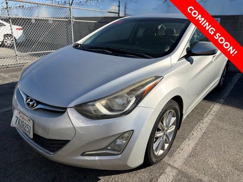 Used 2015 Hyundai Elantra SE w/ Option Group 02 FWD image 3